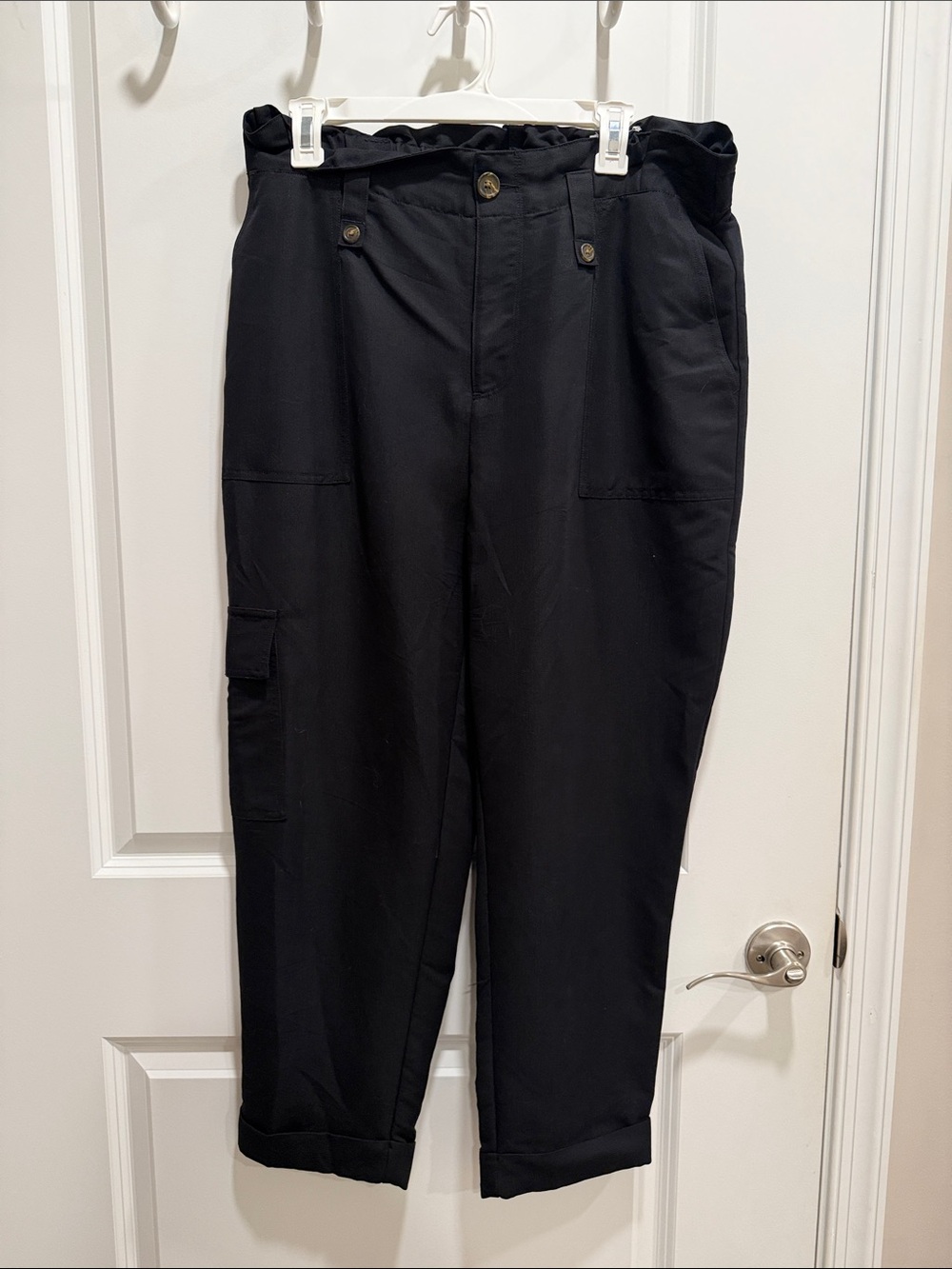 Women’s Black Relaxed Cargo Pants
